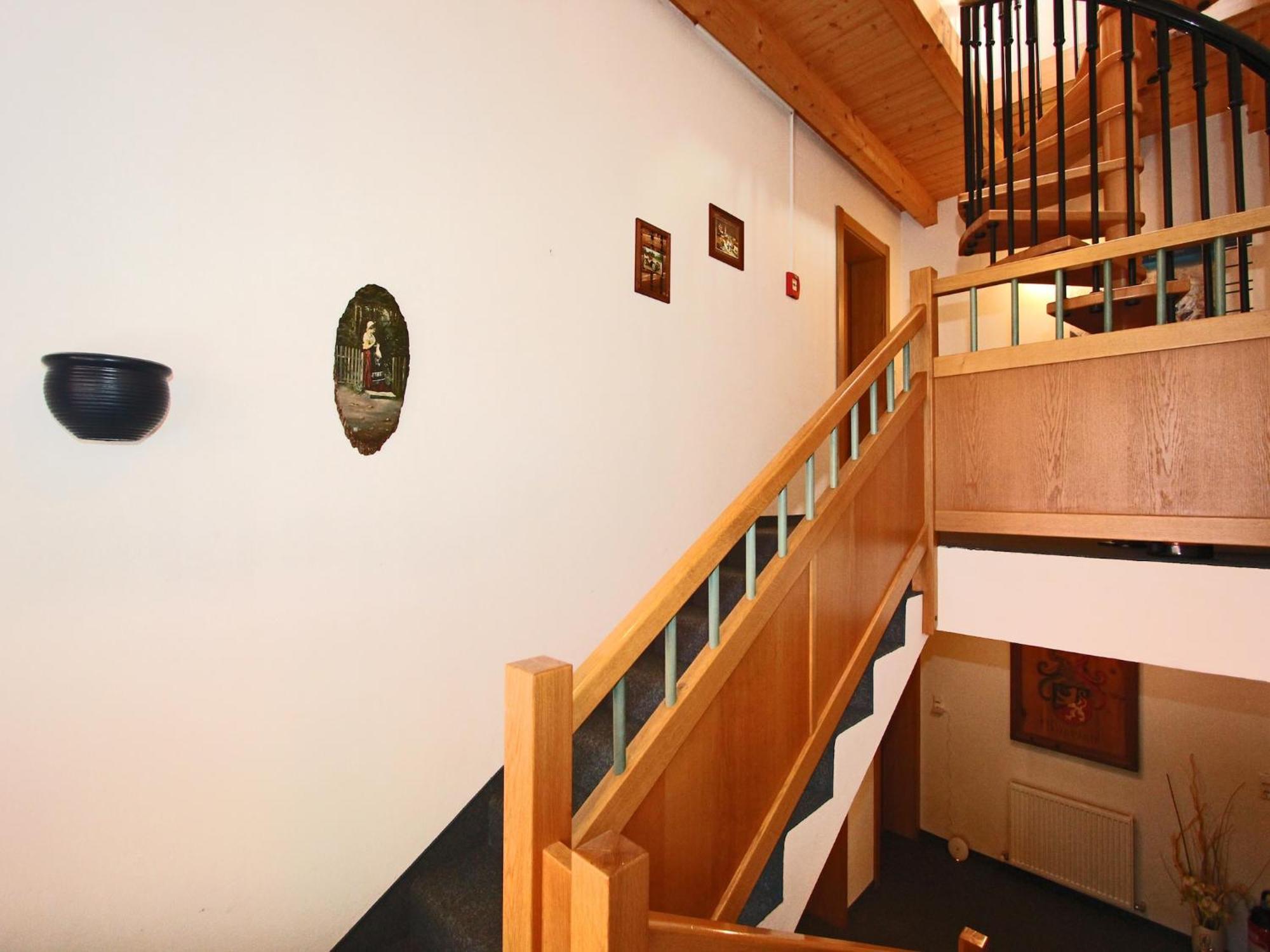 Comfortable apartment in Längenfeld with ski storage Exteriör bild