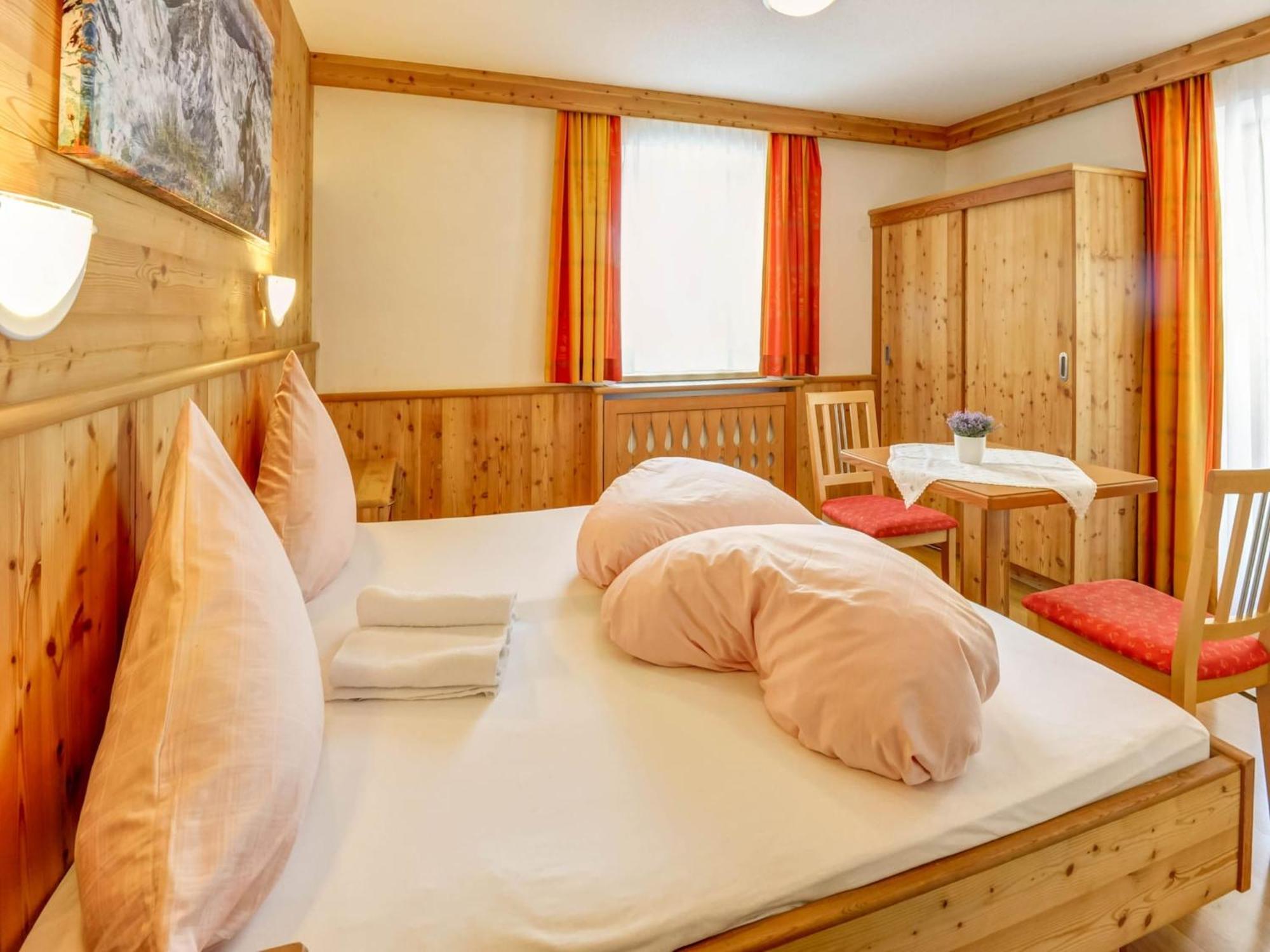 Comfortable apartment in Längenfeld with ski storage Exteriör bild