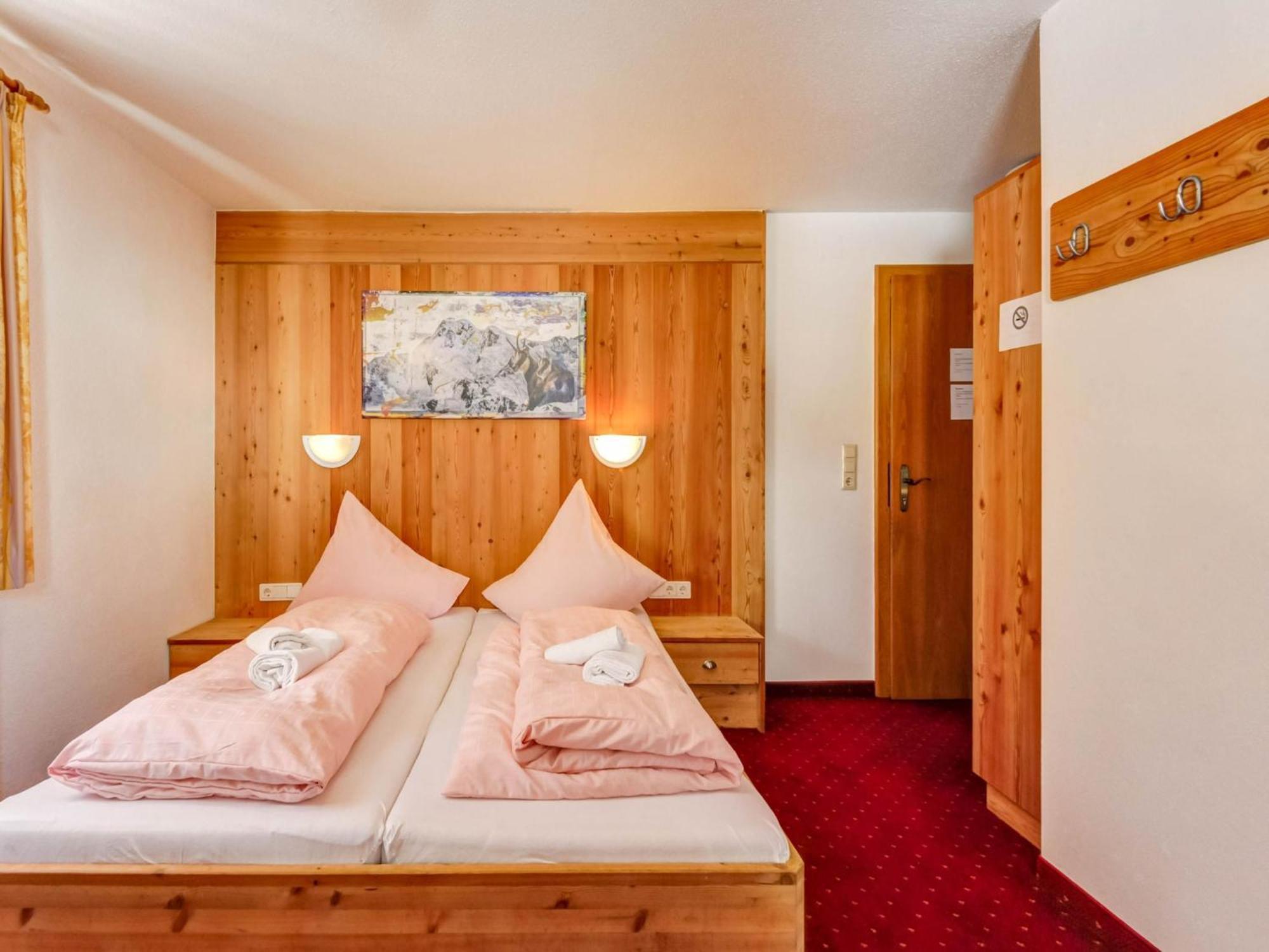 Comfortable apartment in Längenfeld with ski storage Exteriör bild